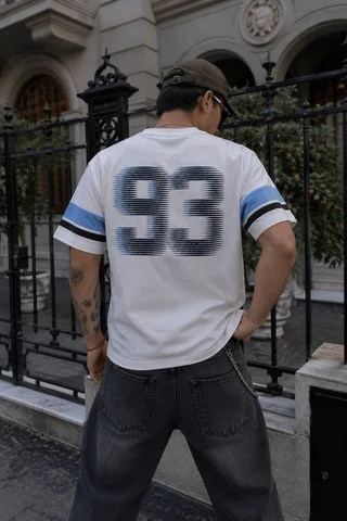 60498 - REMERA ESTAMPADA 16/1 "93" - Vista 4