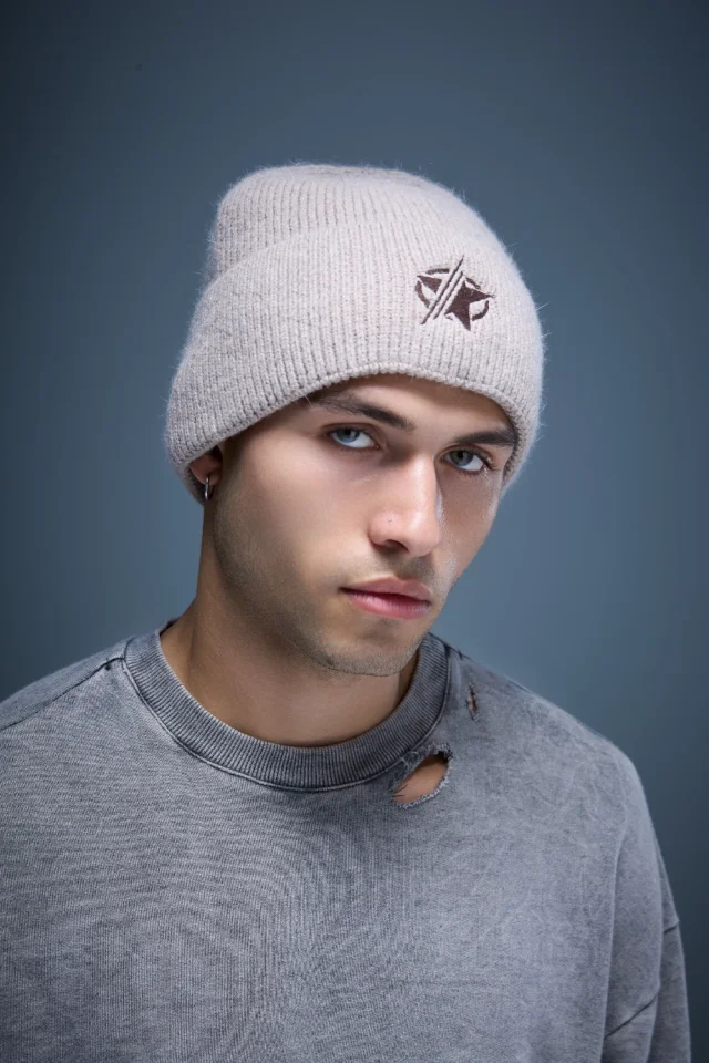 7036 - GORRA LANA BORDADO ESTRELLA