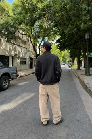 60973 - BUZO CON CIERRE Y VIVOS FRISA - Vista 3
