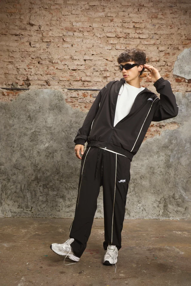 60100 - CAMPERA con vivos blancos