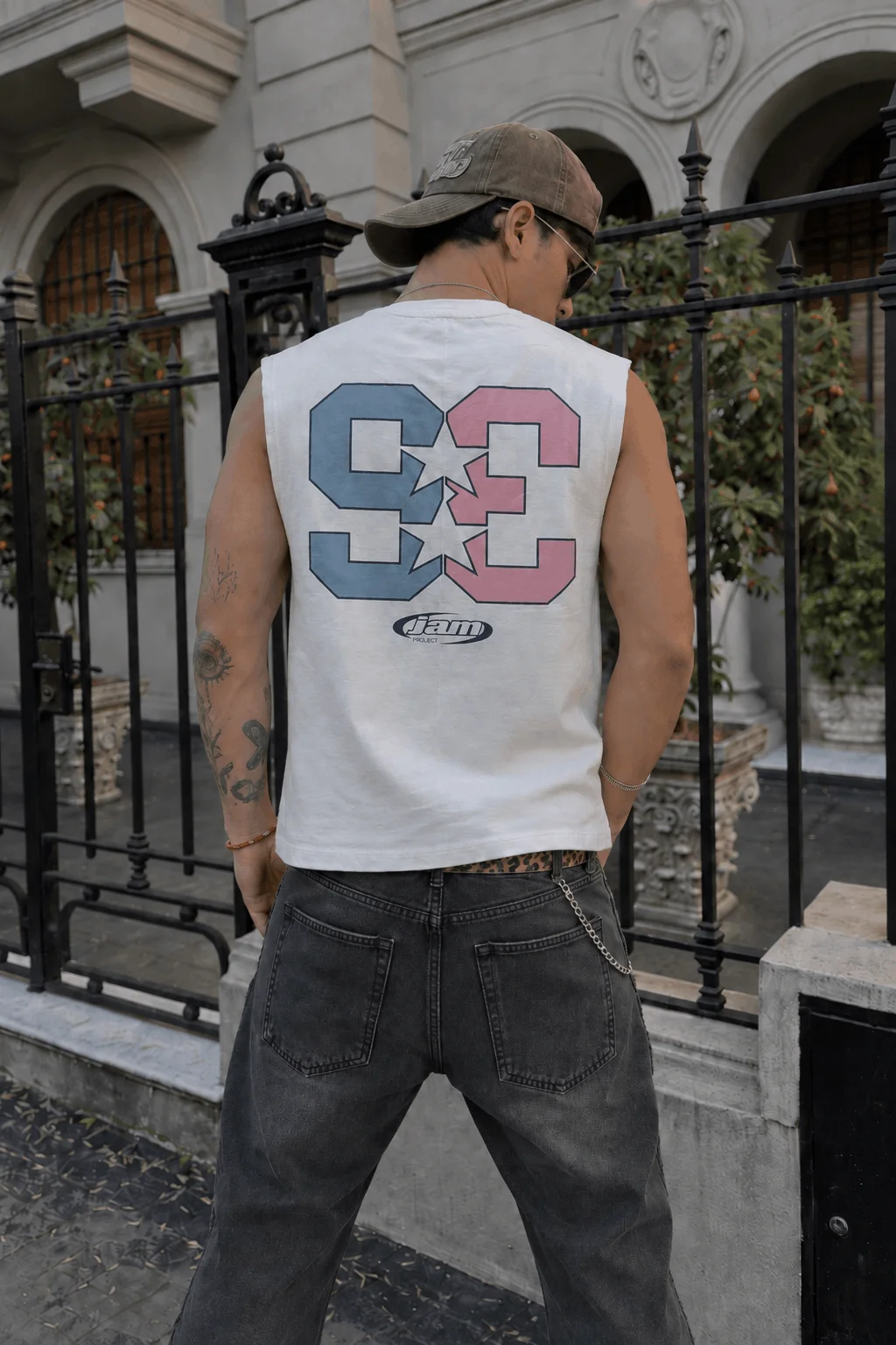 60330 - REMERA SIN MANGAS ESTAMPADA