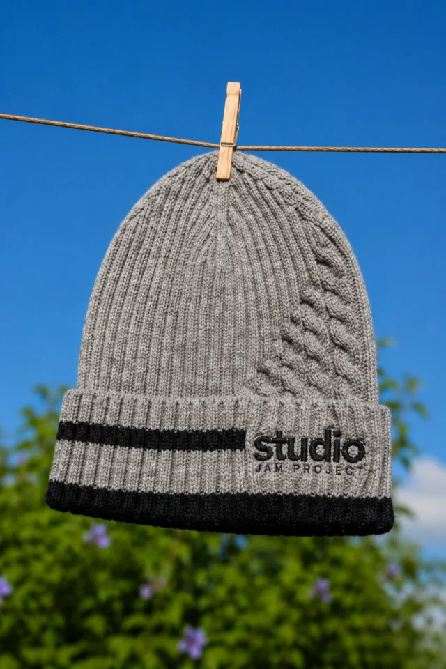 7043 - GORRO DE LANA STUDIO