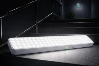 LUZ DE EMERGENCIA CON 60 LEDS - Vista 5