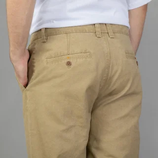 IMJ8922 - Pantalón Regular Fit Chino Rígido - Vista 4