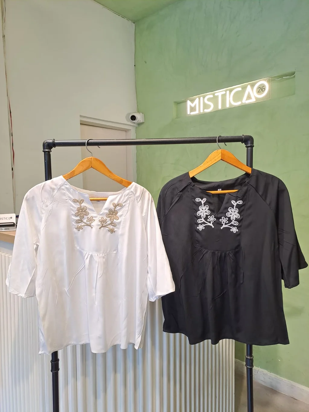 Blusa NOMALI