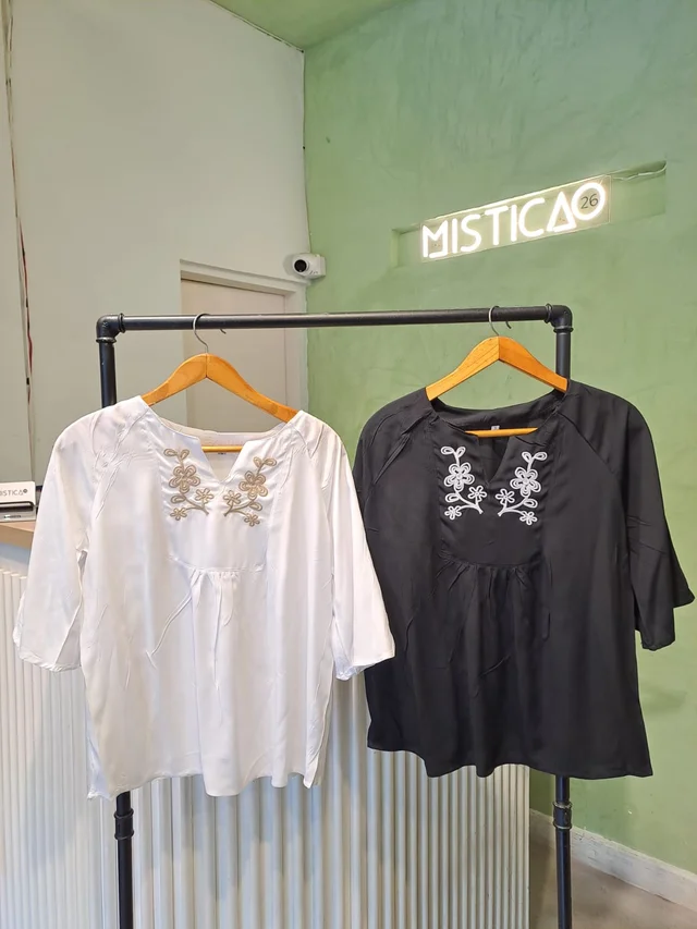 Blusa NOMALI