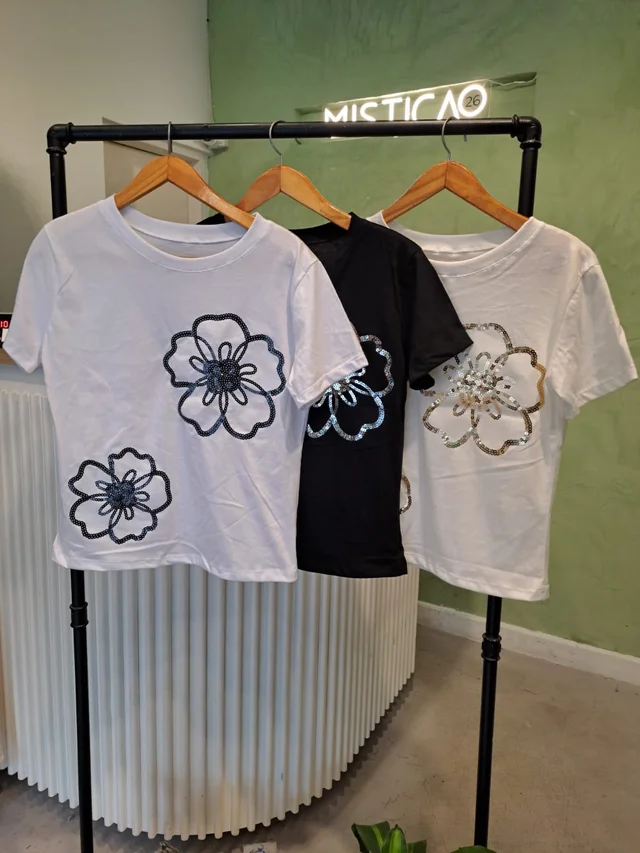 Remera FLOR