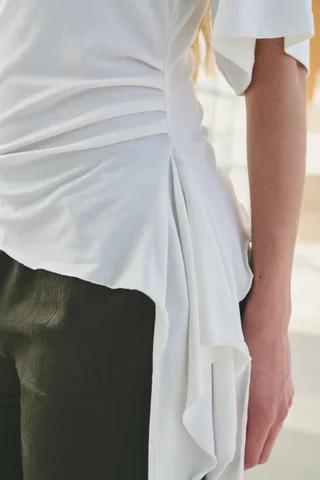 REMERA ENZO IRREGULAR - Vista 3