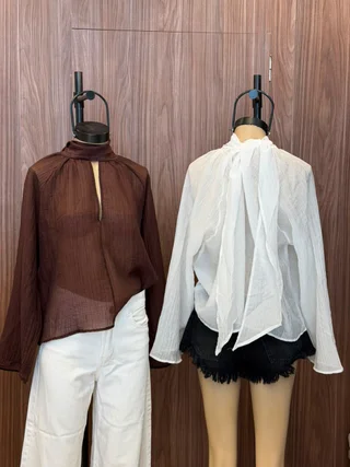 BLUSA CHER - Vista 2