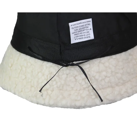 #142962CR - Sombrero piluso en corderito blanco de adulto.