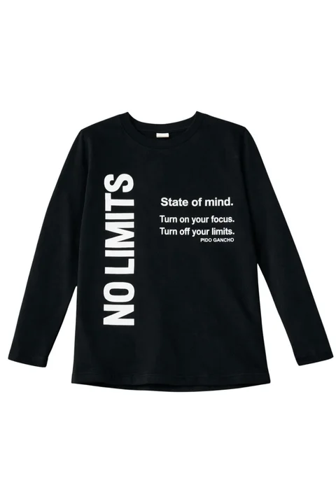 Remera manga larga de varón con estampa vertical en frente ¨no limits¨