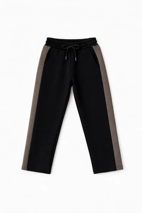 Pantalon de friza teen recto con guarda lateral combinada