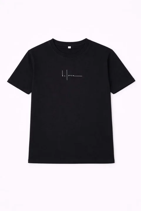 Remera manga corta teen con estampa delicada en frente ¨balance¨