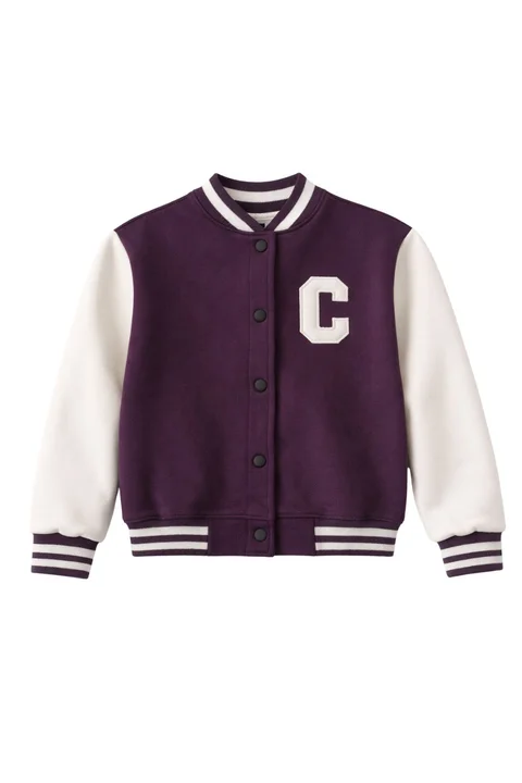 Campera universitaria de niña con puños, cuello y cintura tejida combinada con aplique bordado
