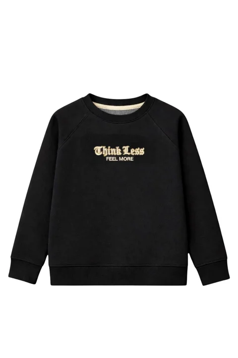 Buzo de teen varon de friza clásico con bordado “Think Less”