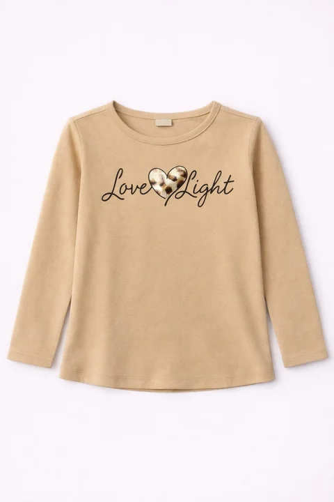 Remera manga larga de niña con estampa foil de diseño “love light”