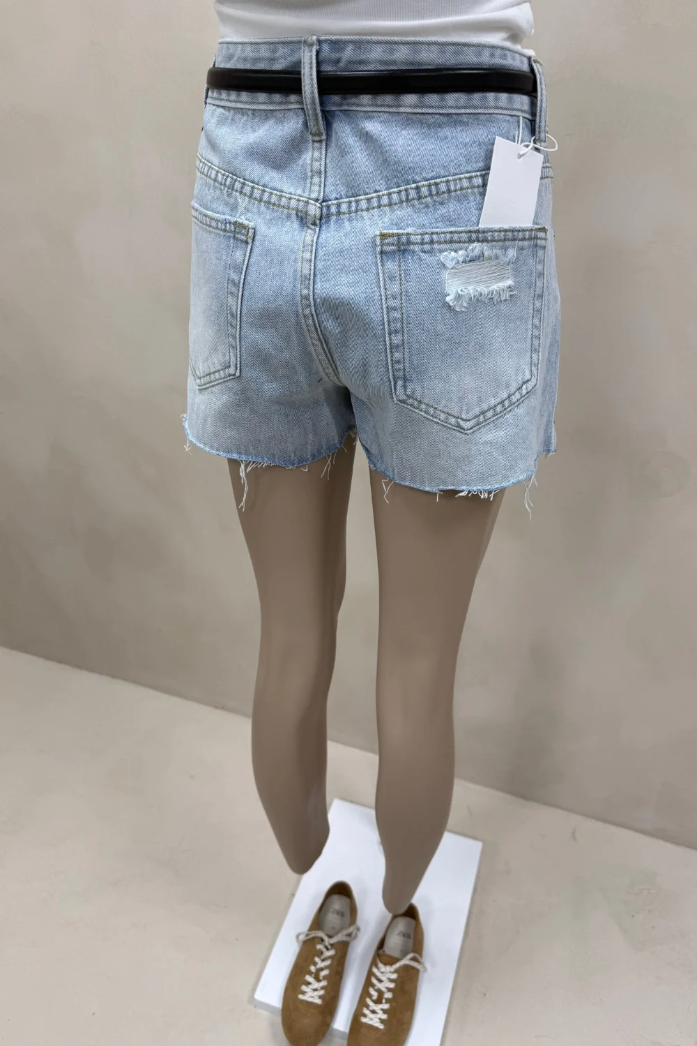 SHORT BRITNEY