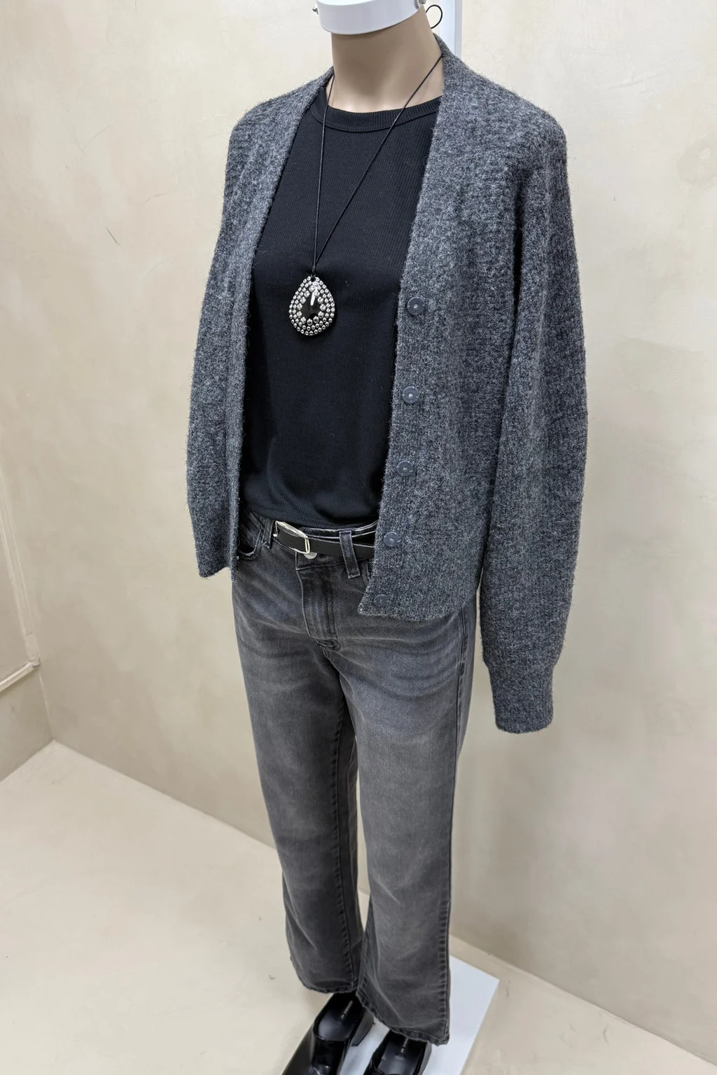 Cardigan con Botones Escondidos - 1