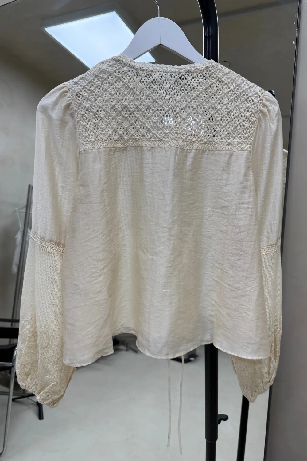 BLUSA BORDADO MANGAS