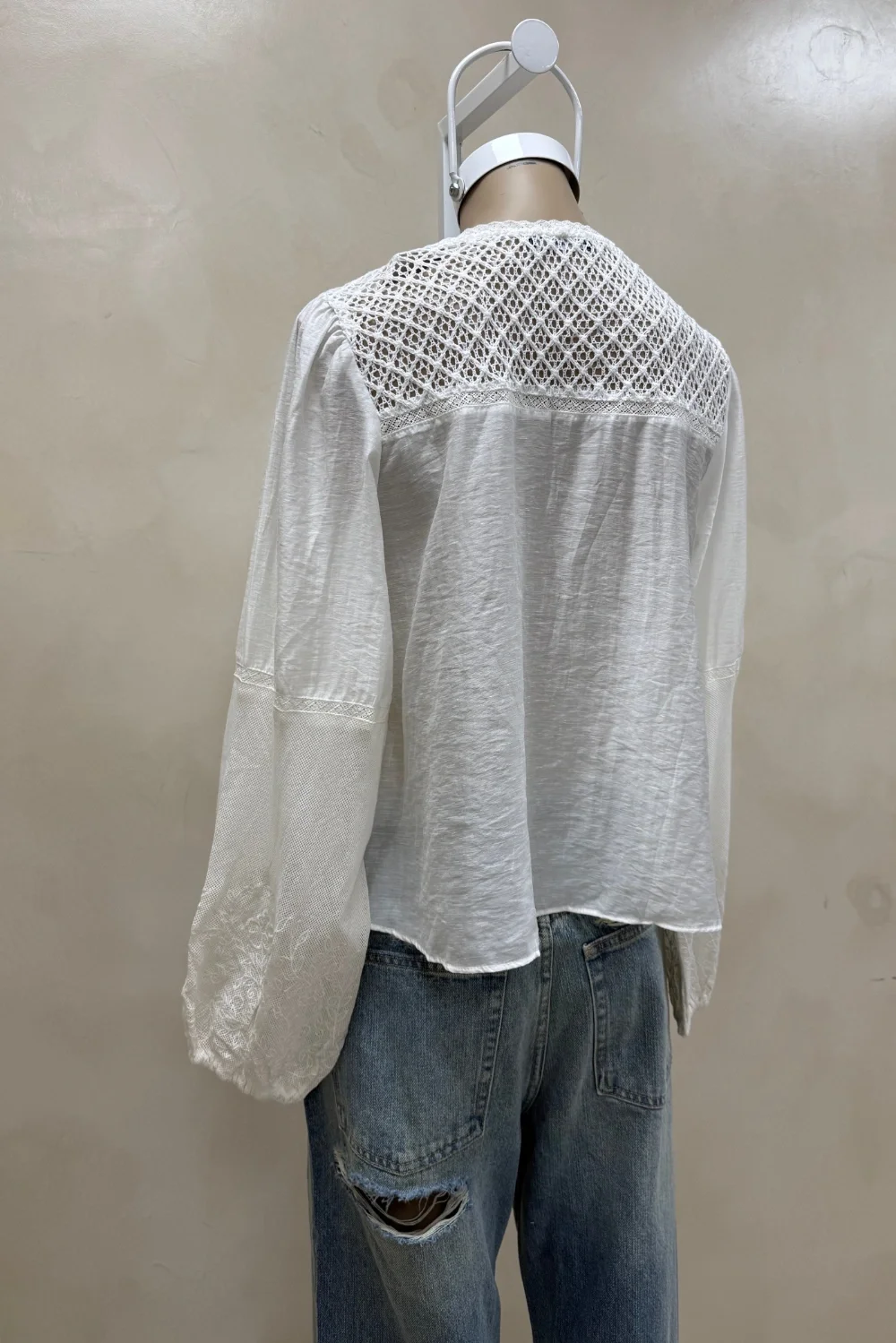 BLUSA BORDADO MANGAS