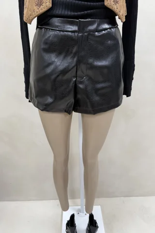 Short Eco Cuero - Vista 2