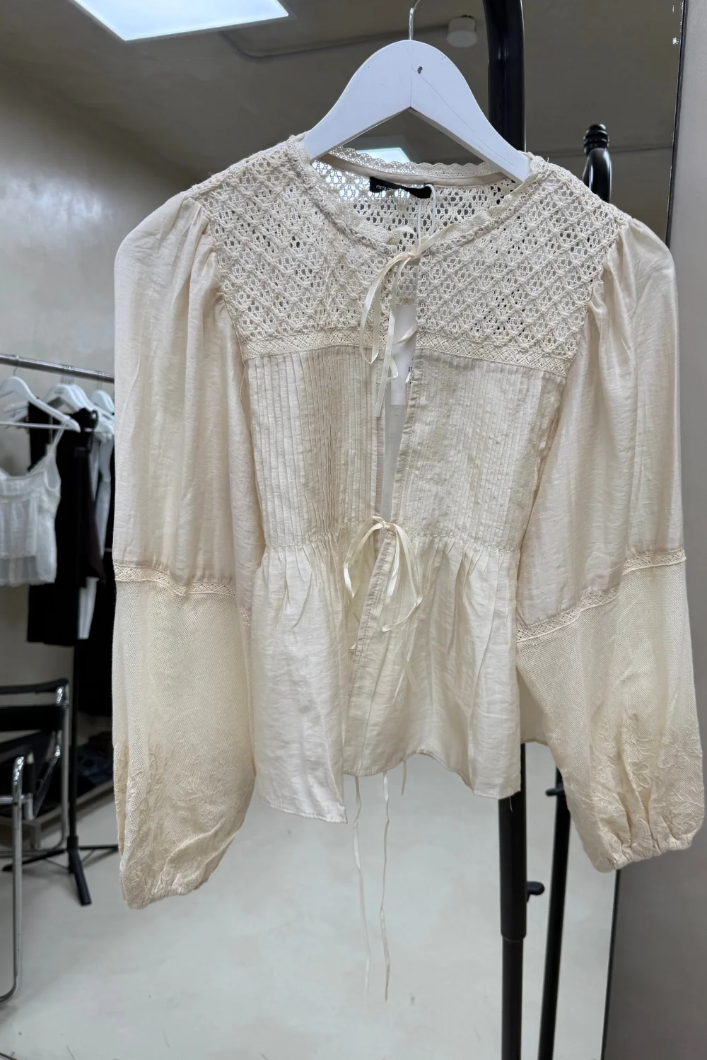 BLUSA BORDADO MANGAS