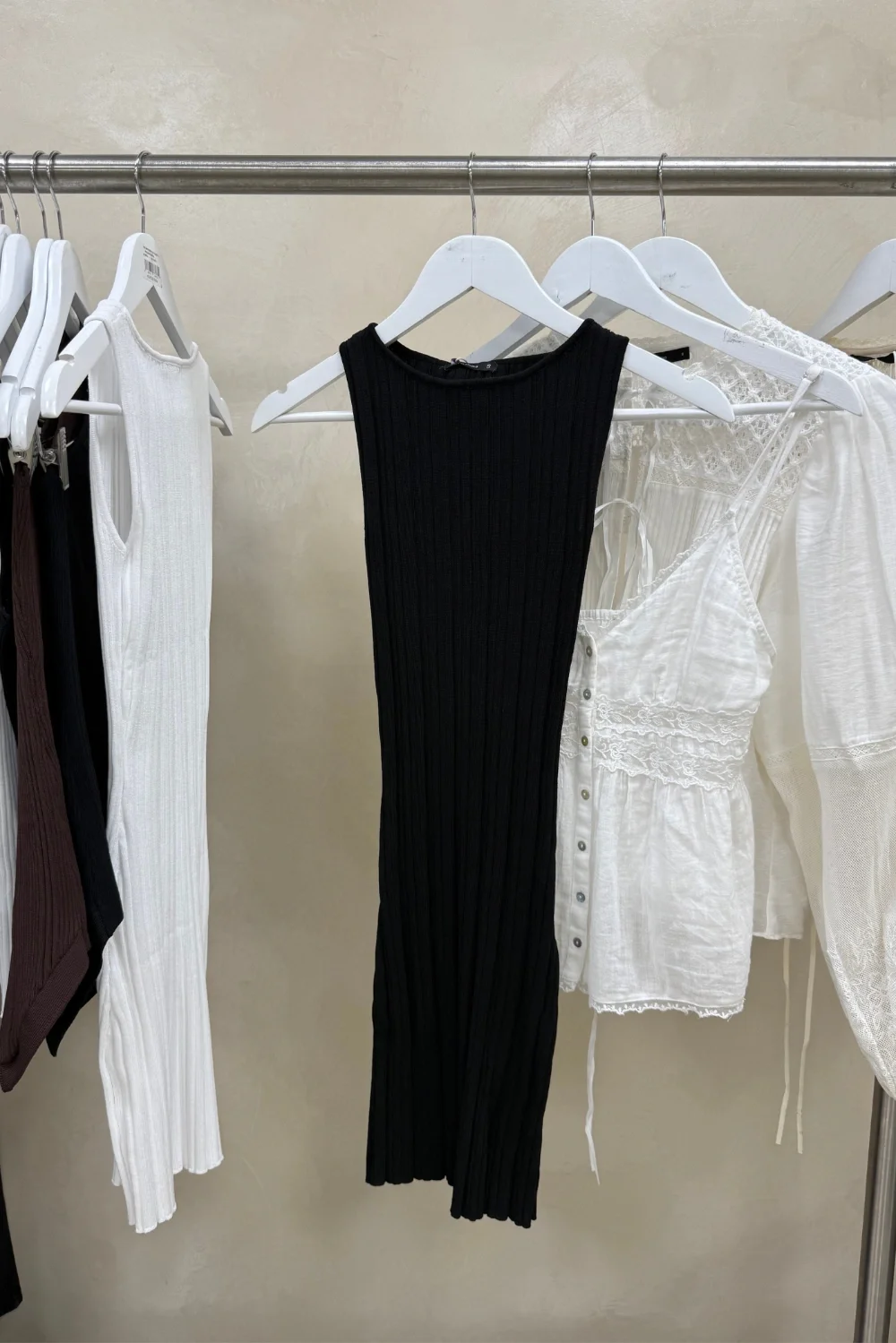 VESTIDO TEJIDO CORTO