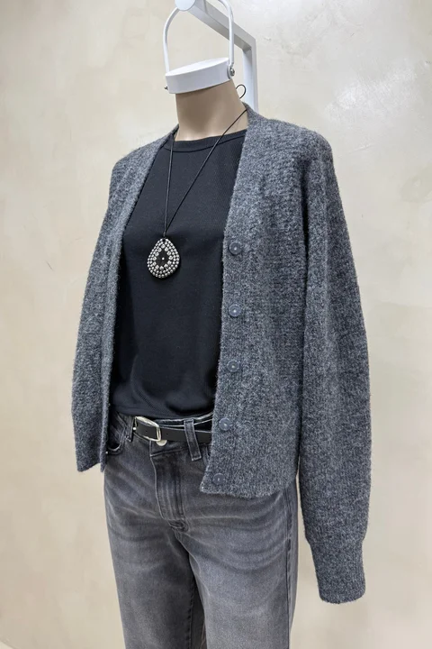 Cardigan con Botones Escondidos