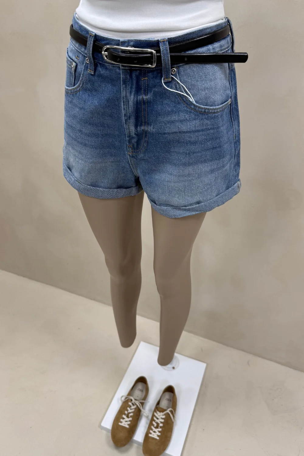 SHORT MOM RUEDO - 2