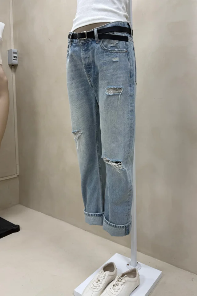 JEAN STRAIGHT TIRO BAJO CELESTE BOTA
