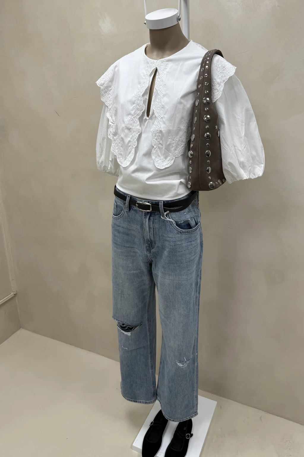 Blusa Babero Pico Bordado - 1