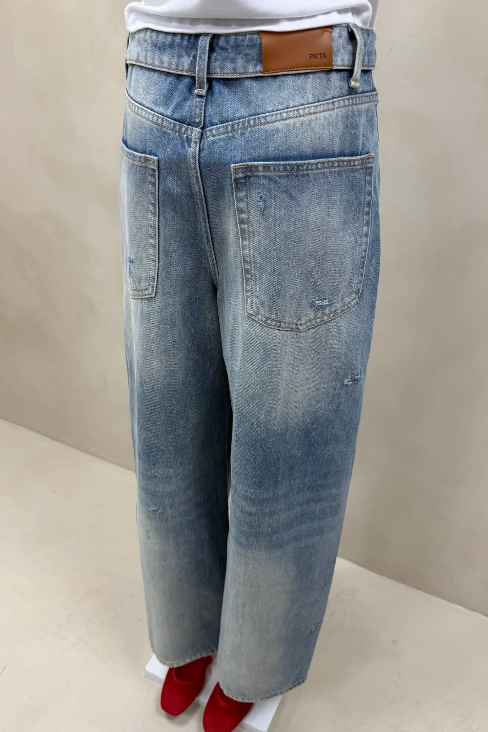 JEAN WIDE CELESTE CINTURA DOBLADA - 4