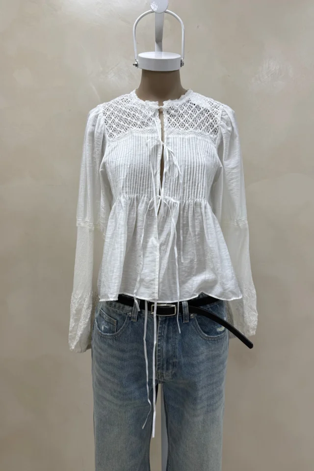 BLUSA BORDADO MANGAS