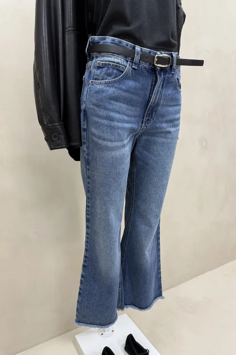Jean Bootcut Leg Crop Tammy