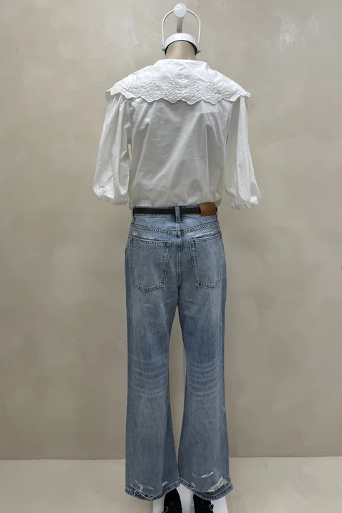 Blusa Babero Pico Bordado