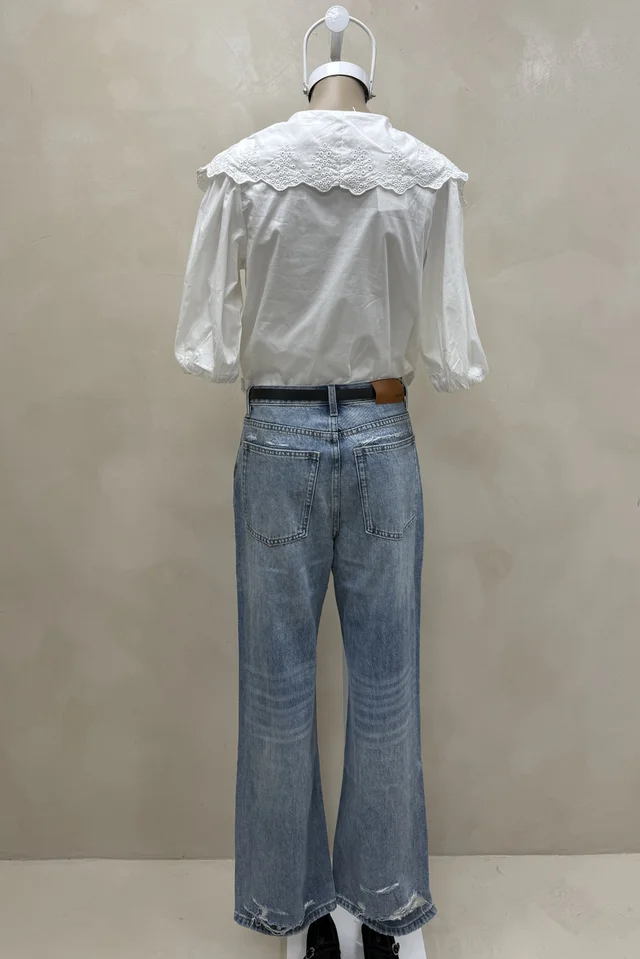 Blusa Babero Pico Bordado