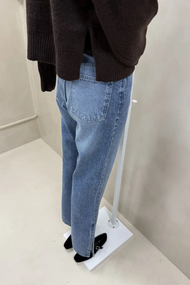 Jean Straight Full Tajos Laterales Intermedio