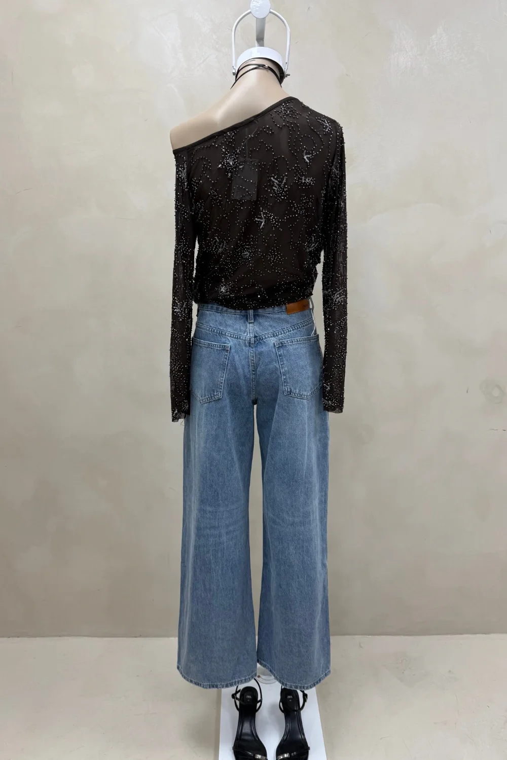 TOP ASIMETRICO MICROTUL LENTEJUELAS