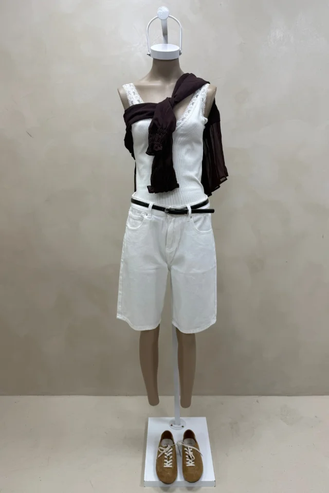 TOP CON PUNTILLA