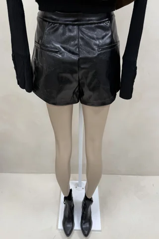 Short Eco Cuero - Vista 3