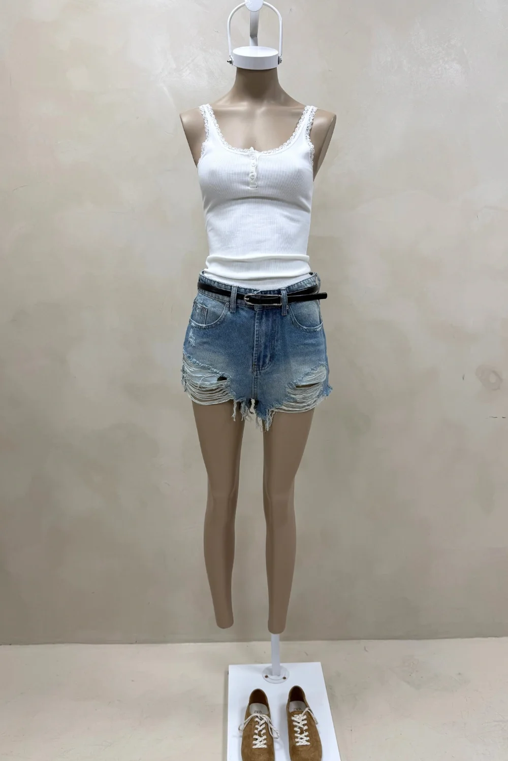 SHORT DENIM MATIZADO ROTURAS - 0