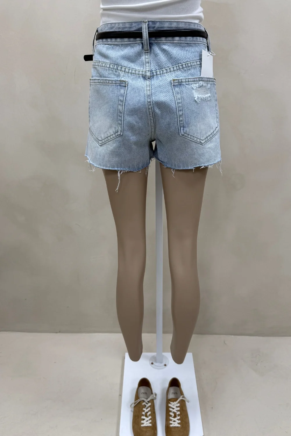 SHORT BRITNEY