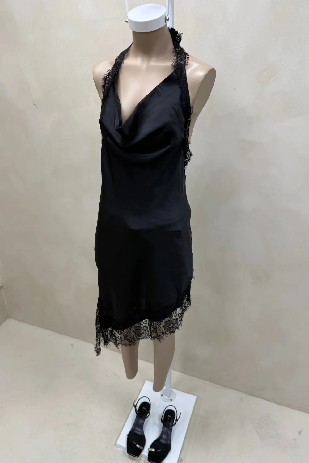 VESTIDO SATEN CON ENCAJE - 0