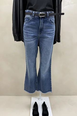 Jean Bootcut Leg Crop Tammy - Vista 2