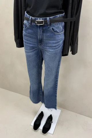 Jean Bootcut Leg Crop Tammy - Vista 3