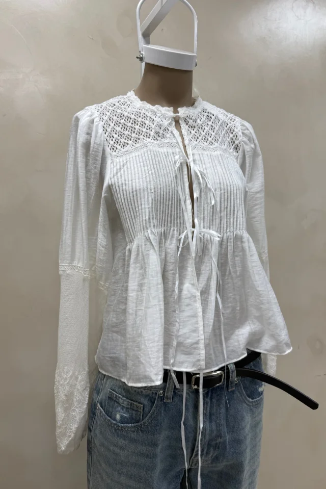 BLUSA BORDADO MANGAS