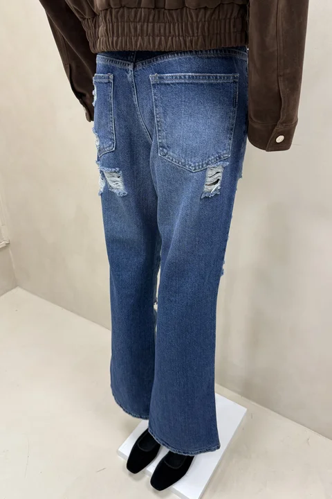 Jean Tiro Bajo Straight Roturas