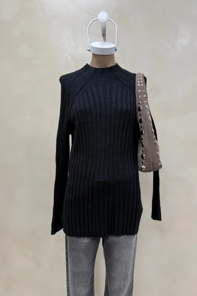 Sweater Manga Ranglan