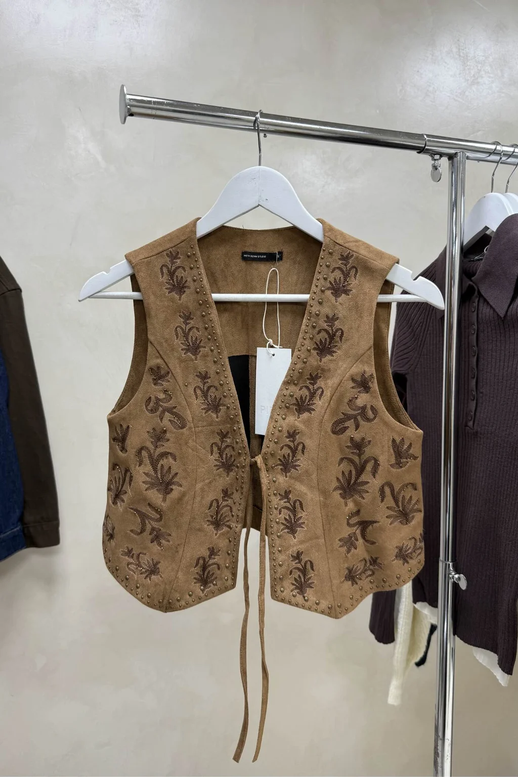 Chaleco Suede Bordado - 0
