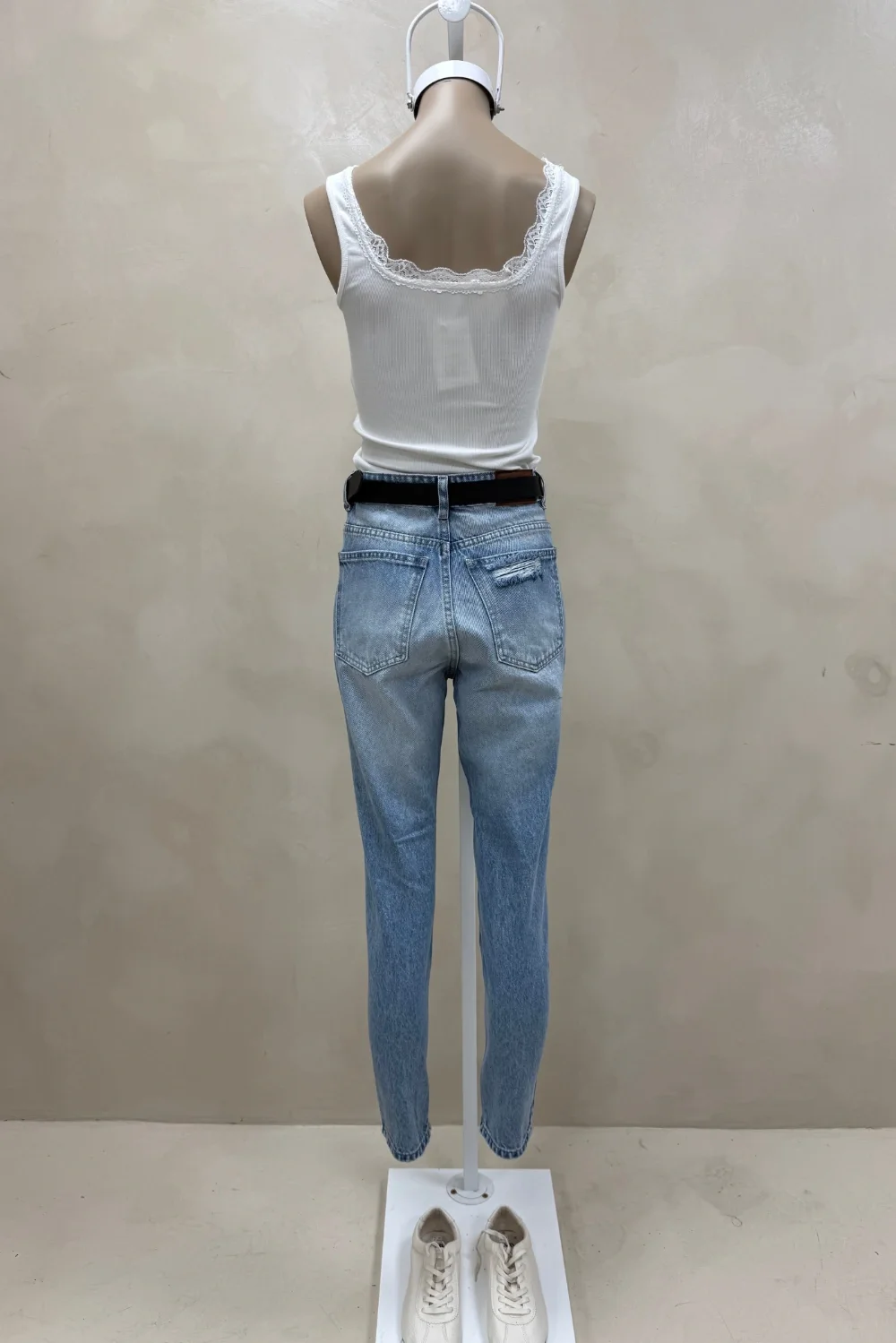 JEAN MOM LAYLA